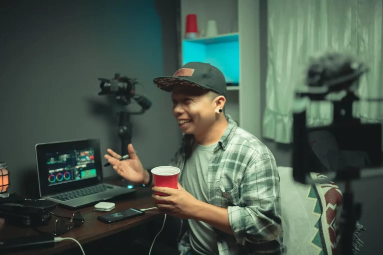 Productor y creador de contenidos digitales