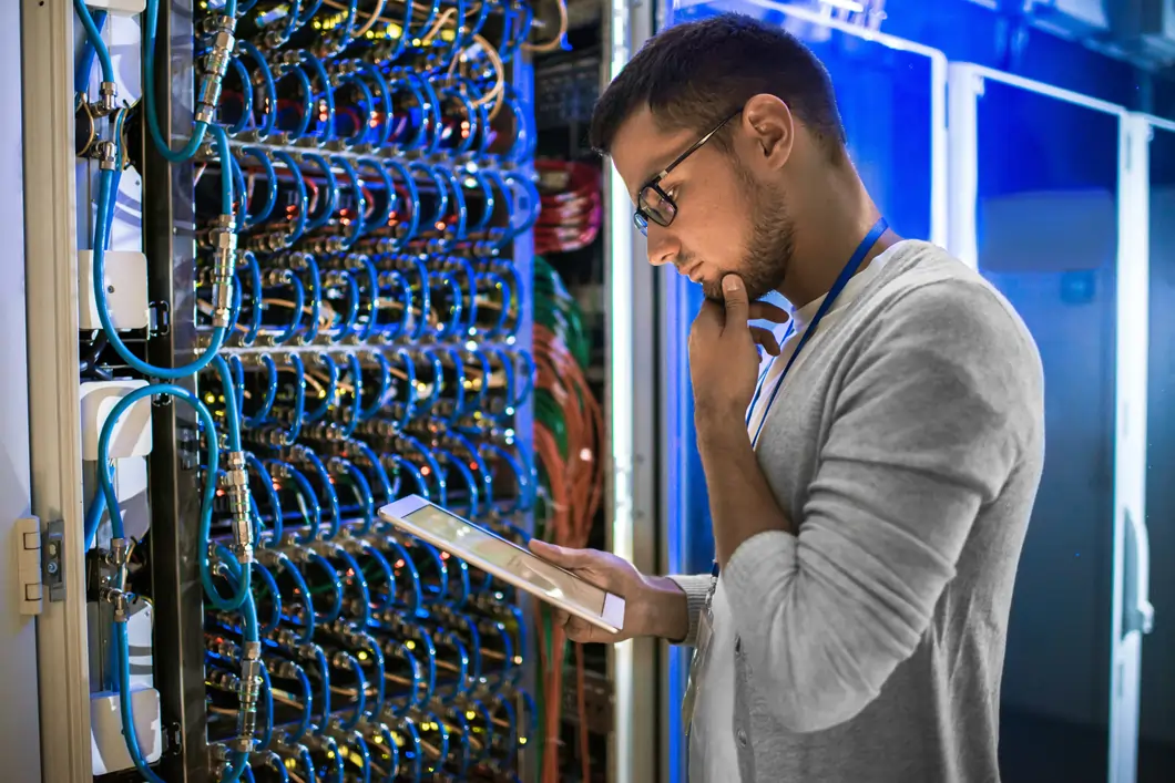 Administrador de redes, datos e infraestructura cloud - UIDE Ecuador