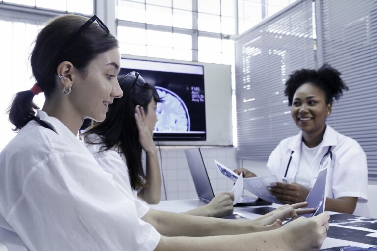 ia y medicina uide