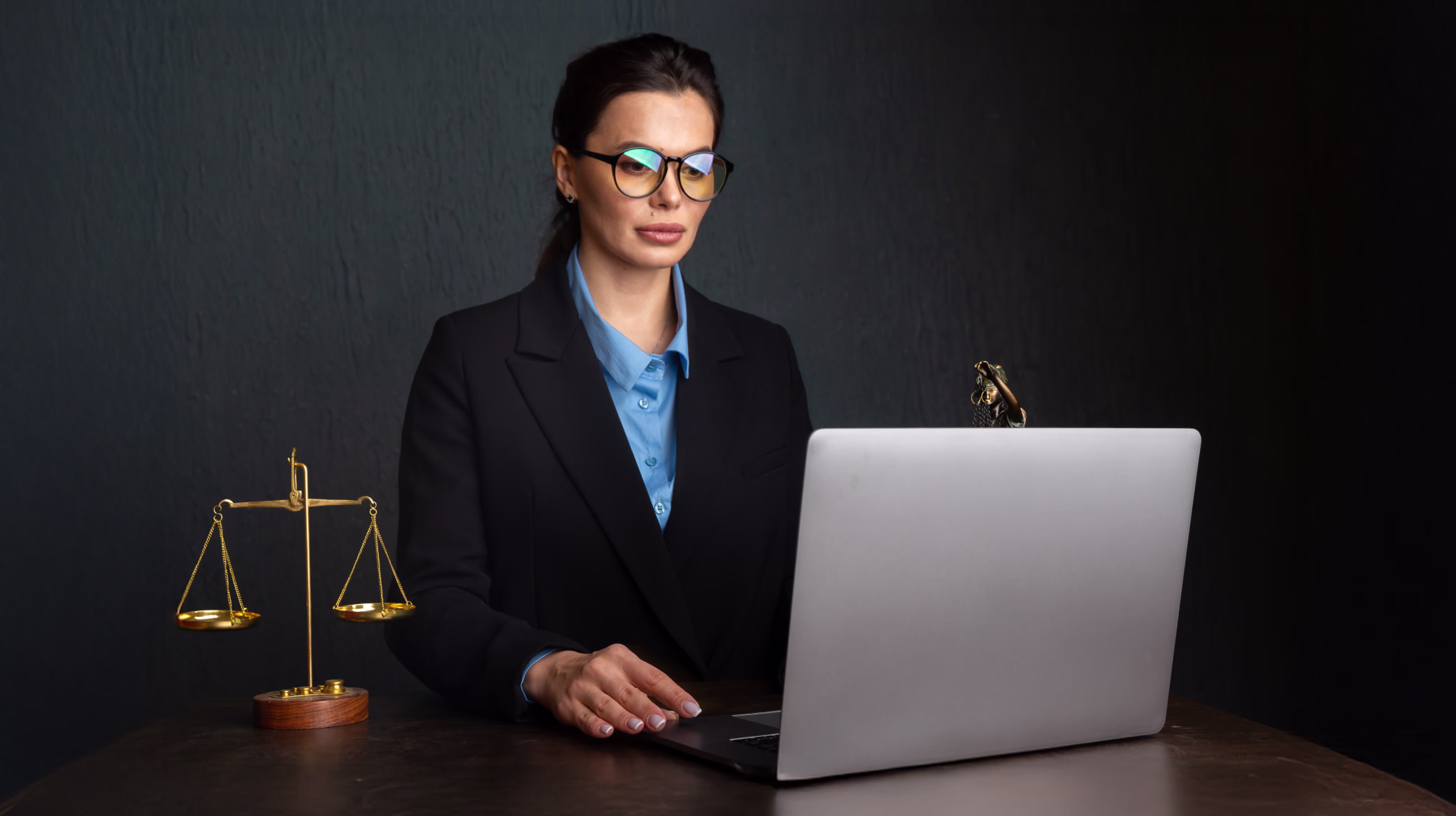 estudia una maestría en derecho digital y lidera la transformación jurídica