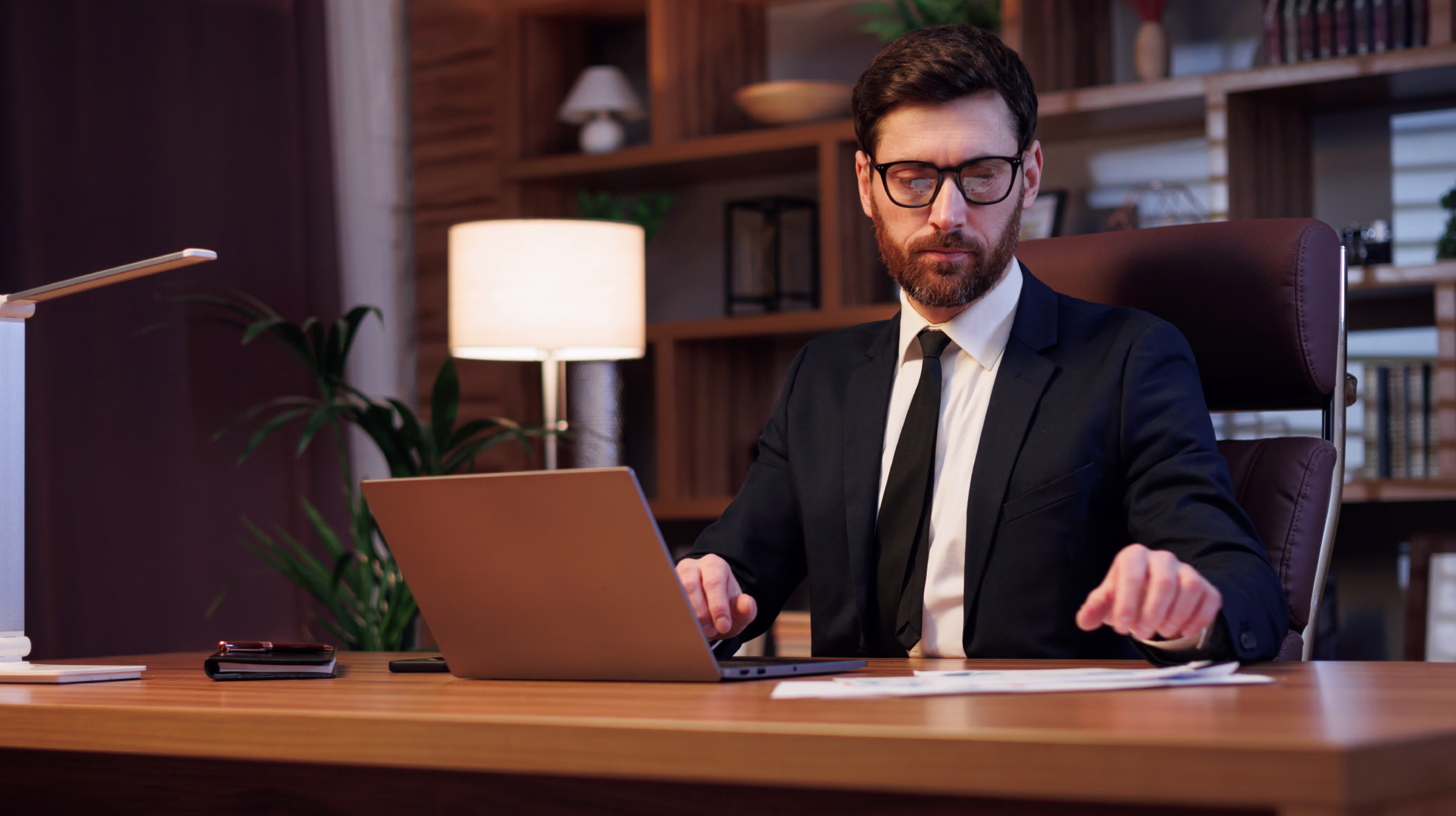 domina el sistema judicial ecuatoriano con una maestría en derecho procesal penal