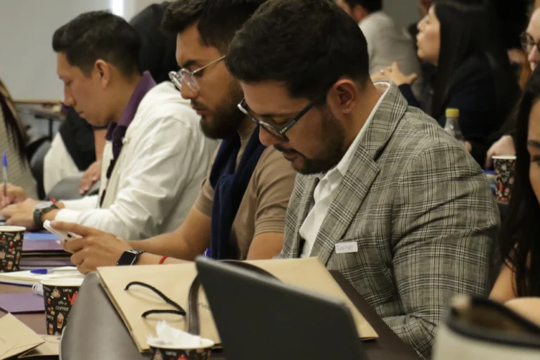 banner com política