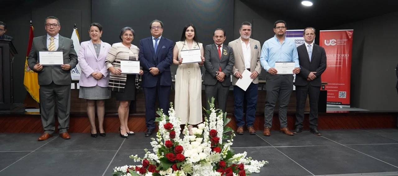 banner consultorio jurídico gratuito mención honor
