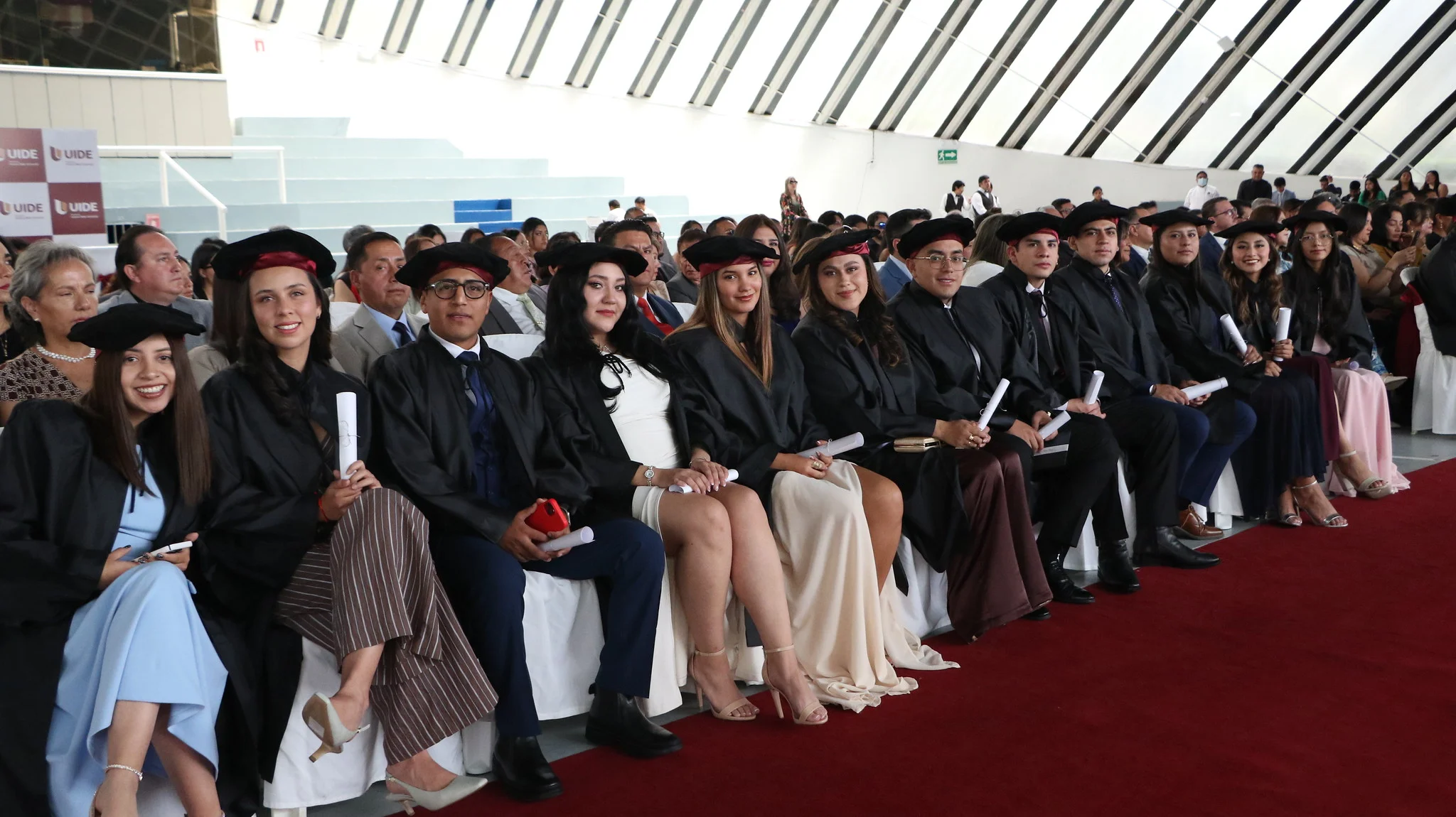 ceremonia birrete toga odontología